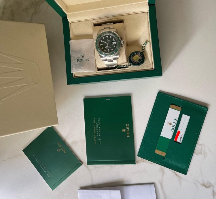 Rolex Submariner Date Magnifique Rolex Hulk Neuve