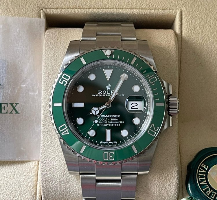 Rolex Submariner Date Magnifique Rolex Hulk Neuve