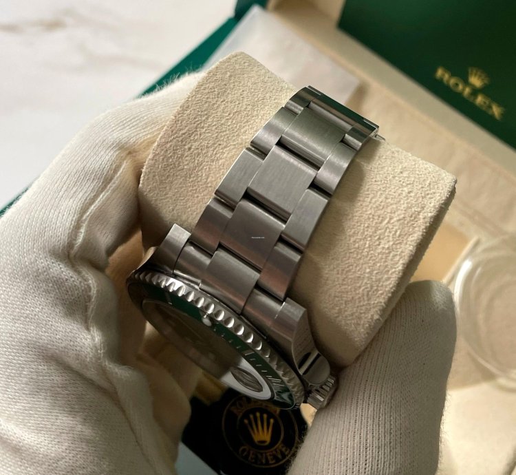 Rolex Submariner Date Magnifique Rolex Hulk Neuve