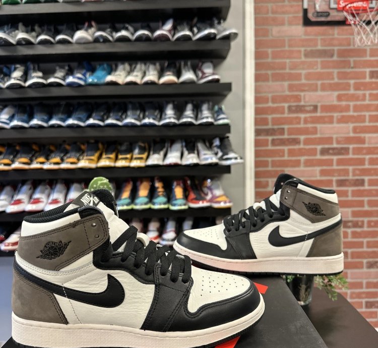 Jordan 1 Retro High Dark Mocha