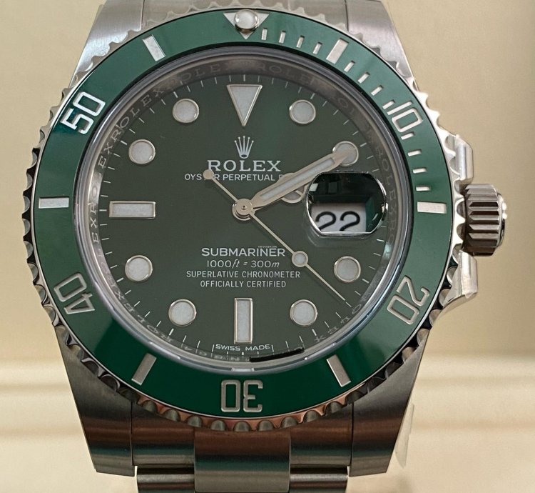 Rolex Submariner Date New Full Stickers 2018 Submariner Date Hulk New Old Stock 116610lv Full Set