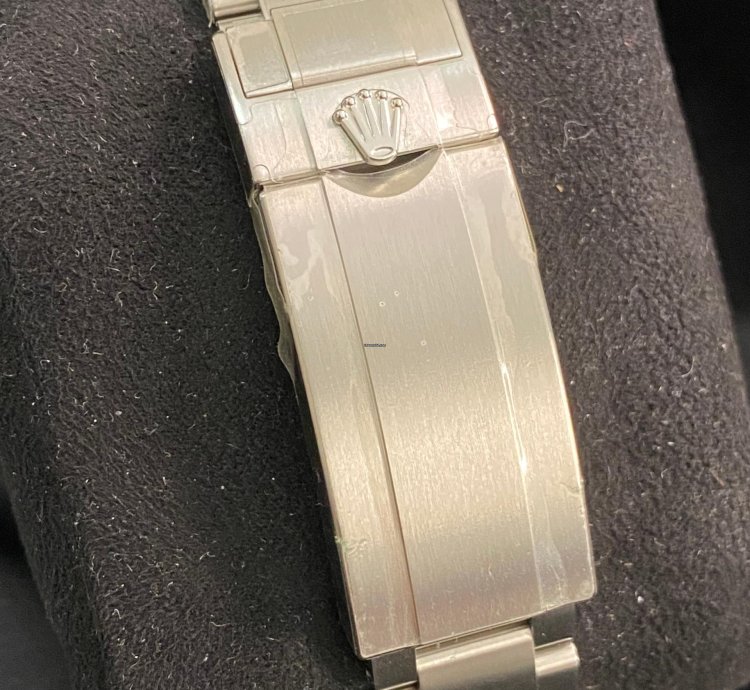 Rolex Submariner Date New Full Stickers 2018 Submariner Date Hulk New Old Stock 116610lv Full Set
