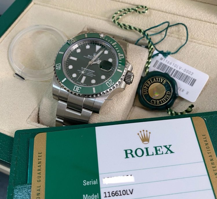 Rolex Submariner Date New Full Stickers 2018 Submariner Date Hulk New Old Stock 116610lv Full Set