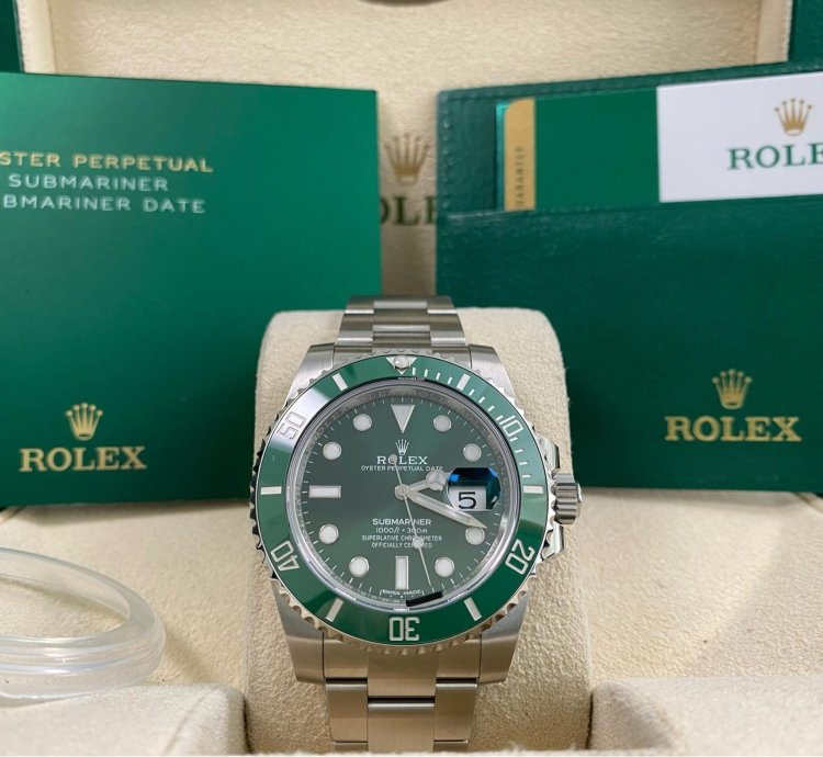 Rolex Submariner Date New Old Stock 2019 Submariner Date Hulk Unworn 116610lv Full Set