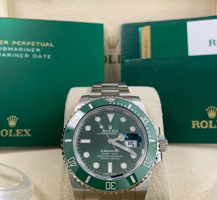 Rolex Submariner Date New Old Stock 2019 Submariner Date Hulk Unworn 116610lv Full Set
