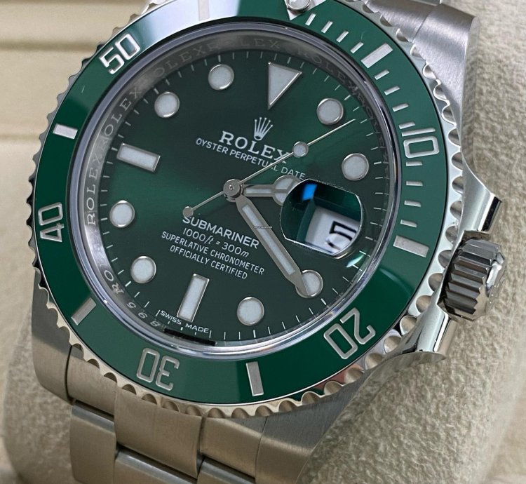 Rolex Submariner Date New Old Stock 2019 Submariner Date Hulk Unworn 116610lv Full Set