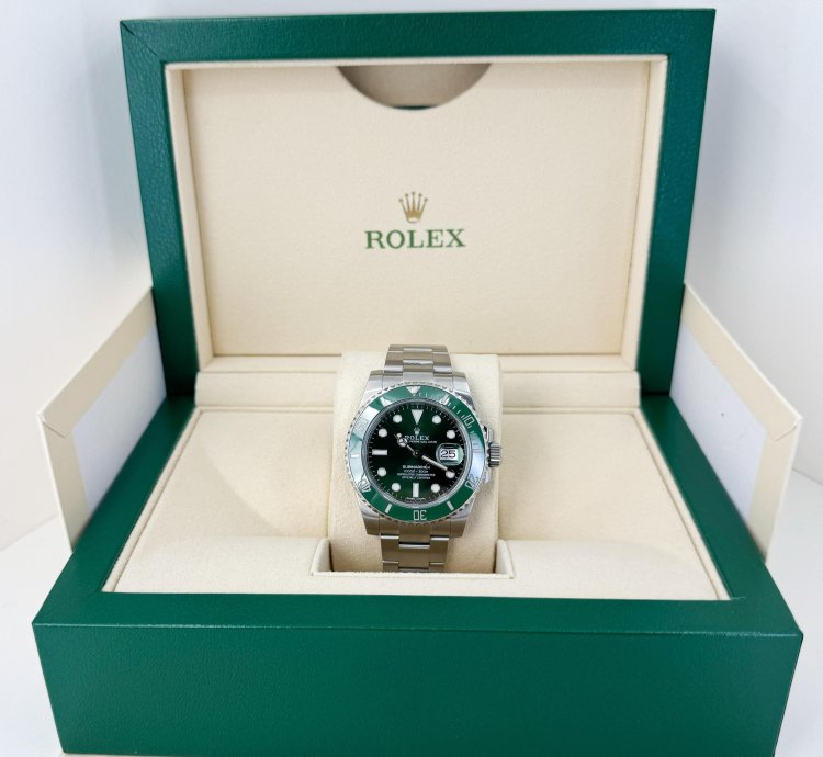 Rolex Submariner Date Stainless Steel Green Dial Hulk