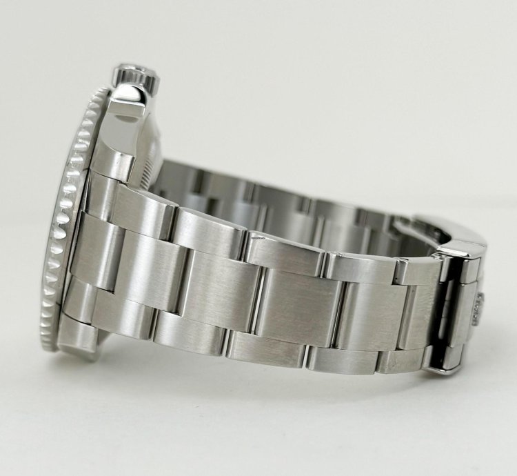 Rolex Submariner Date Stainless Steel Green Dial Hulk