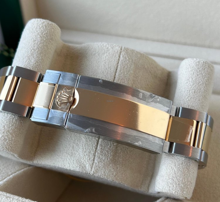 Rolex Submariner Date Stunning Blue Dial Full Set Of Papers Original Box 2024