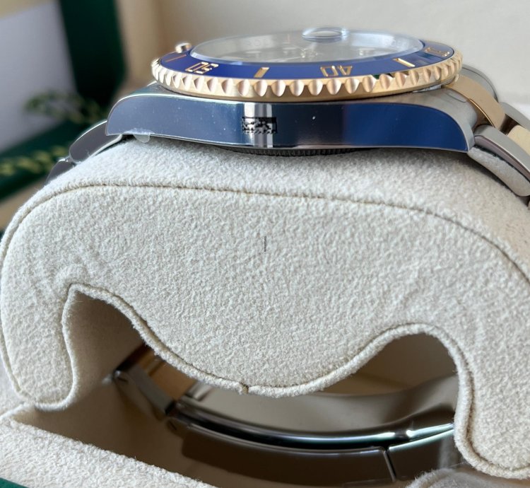 Rolex Submariner Date Stunning Blue Dial Full Set Of Papers Original Box 2024