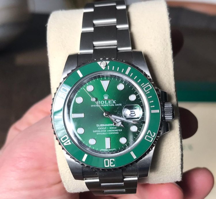 Rolex Submariner Date Unworn 2019 perfect Condition And Sticker On The Back