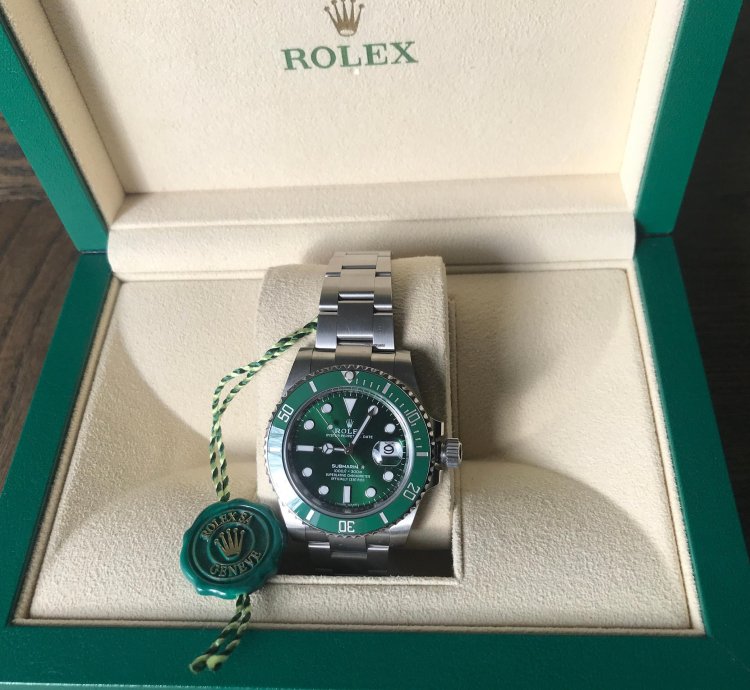 Rolex Submariner Date Unworn 2019 perfect Condition And Sticker On The Back