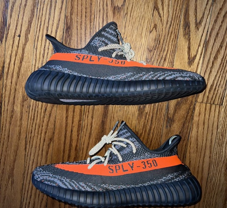 Adidas Men Syeezy Boost 350 V2 Carbon Beluga Size 12 Hq7045