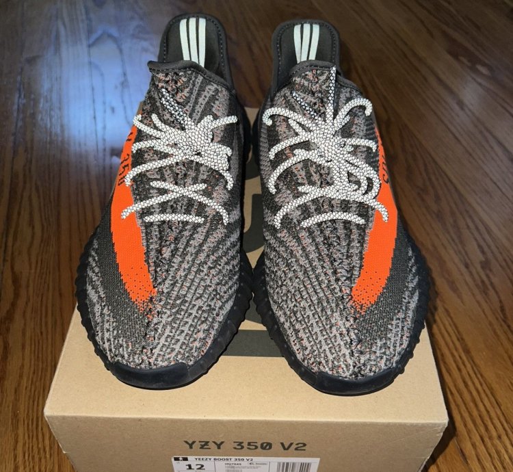 Adidas Men Syeezy Boost 350 V2 Carbon Beluga Size 12 Hq7045