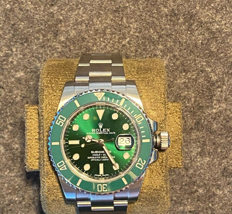 Rolex Submariner Date Unworn Full Set Hulk 116610lv - Top Condition