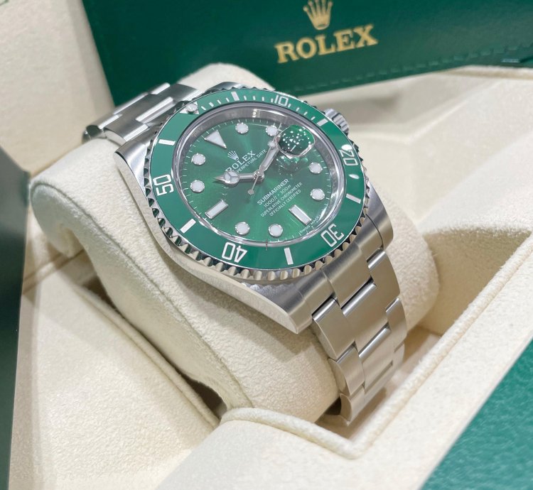Rolex Submariner Date Unworn Submariner Date 40mm 116610lv Stainless Steel Hulk Green Dial Green Bezel