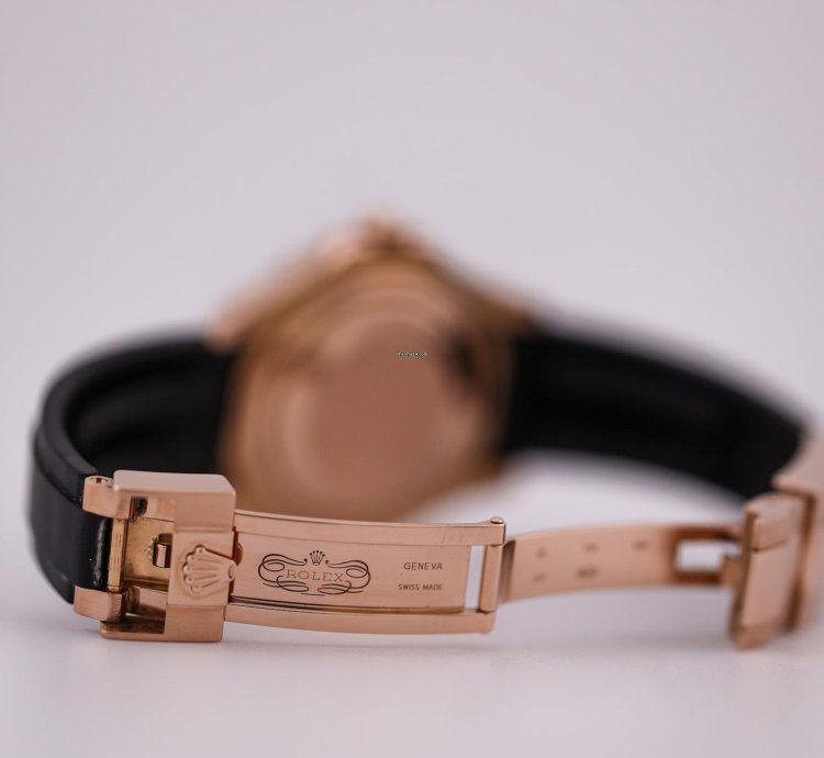 Rolex Yacht-master 37 2016 Yacht-master 37 Rose Gold Case Oysterflex Bracelet 268655 Unworn