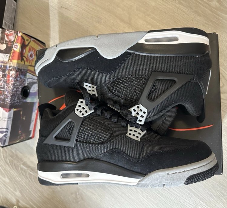 Jordan 4 Retro Se Black Canvas