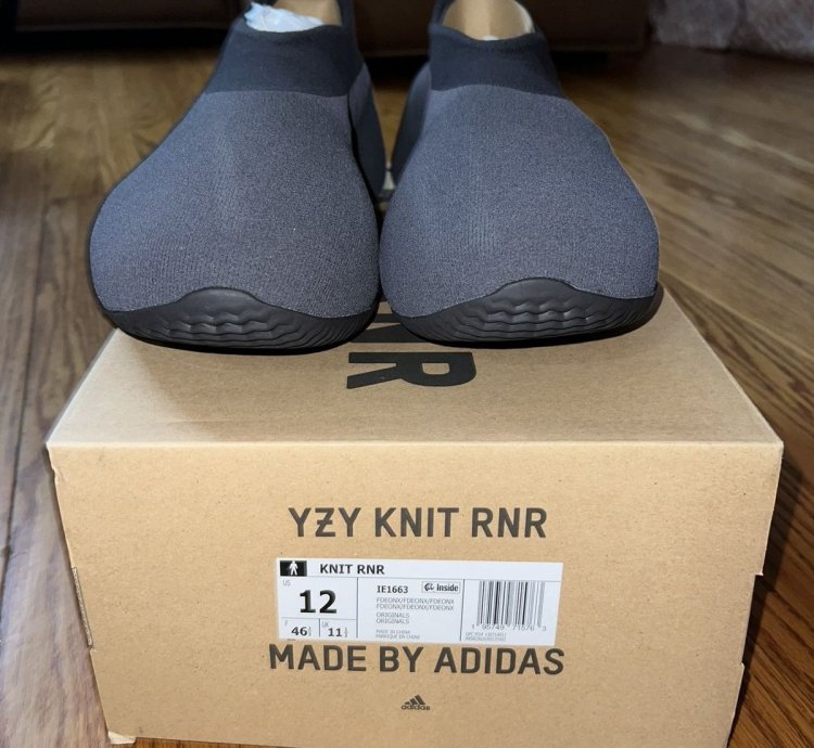 Adidas Men Yeezy Knit Rnr Fade Onyx Size 12 Ie1663