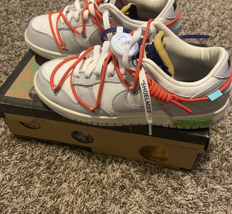 Nike Dunk Low Off-white Lot 23