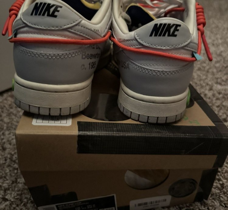 Nike Dunk Low Off-white Lot 23