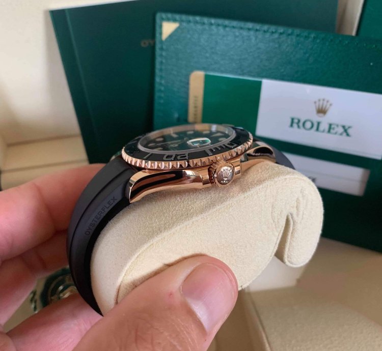 Rolex Yacht-master 40 40mm Everose Gold Black Dial Oysterflex 116655