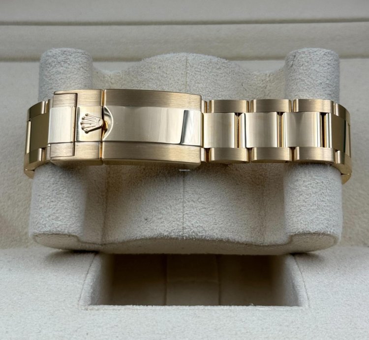 Rolex Daytona Yellow Gold White Dial Yellow Gold Bracelet 126508 Unworn 2024