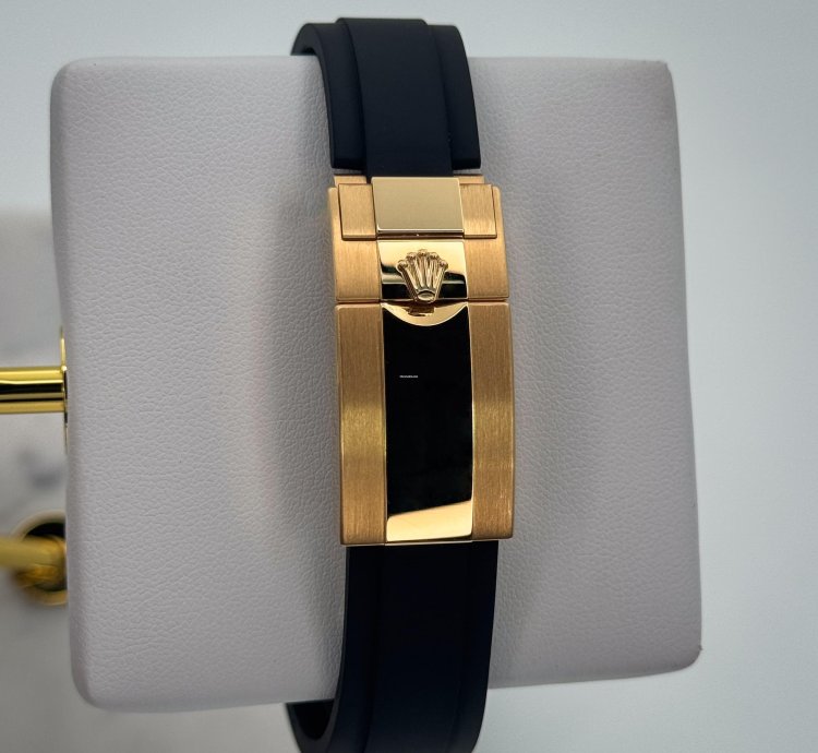 Rolex Daytona Yellow Gold Yml Dial Complete Set 116518ln