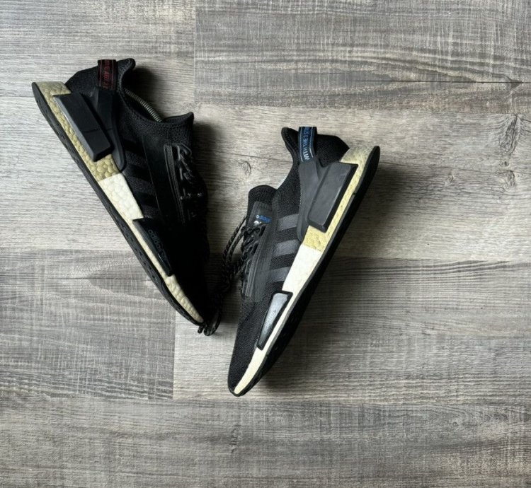 Adidas Nmd V2 Core Black Gold Metallic 9 5m