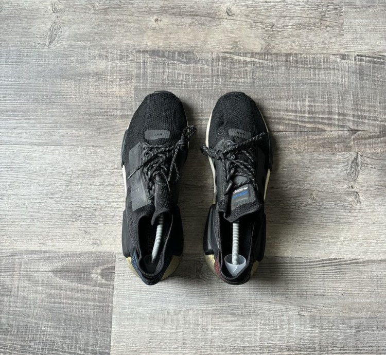 Adidas Nmd V2 Core Black Gold Metallic 9 5m