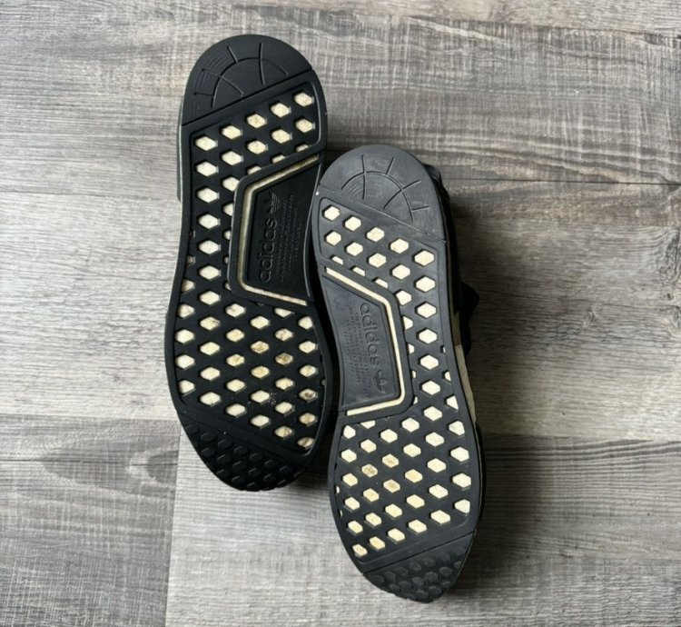 Adidas Nmd V2 Core Black Gold Metallic 9 5m