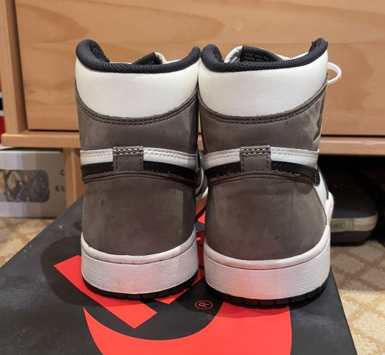 Nike Jordan 1 Retro Oh High Mocha