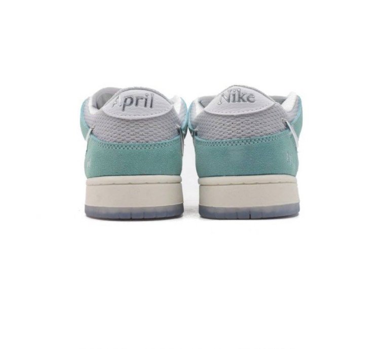 April Skateboards x Nike Sb Dunk Low