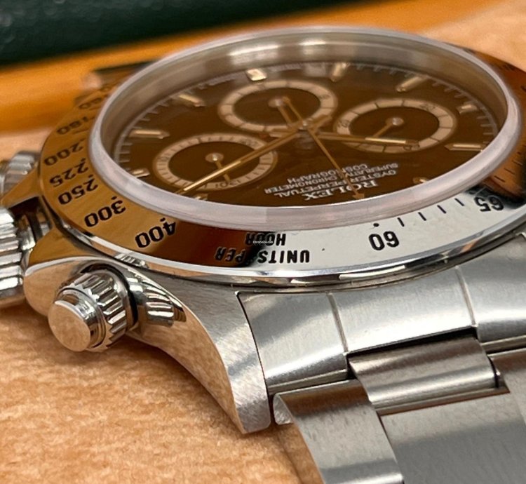 Rolex Daytona Zenith 4lines Bezel 225 Never Worn
