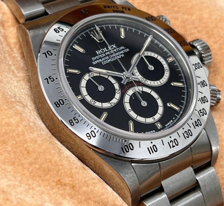 Rolex Daytona Zenith 4lines Bezel 225 Never Worn
