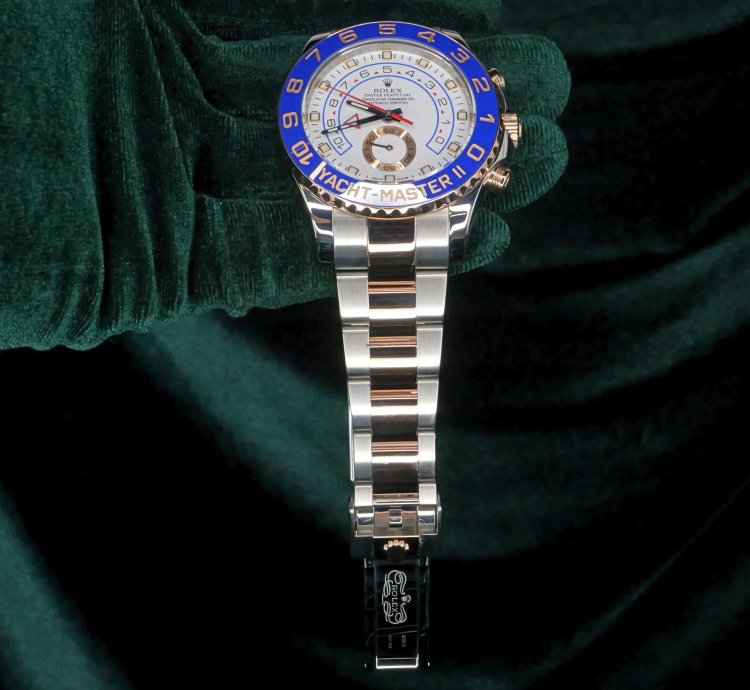 Rolex Yacht-master Ii Mint Complete Set Yacht-master Ii Two-tone White Dial Blue Bezel Rose Gold 116681
