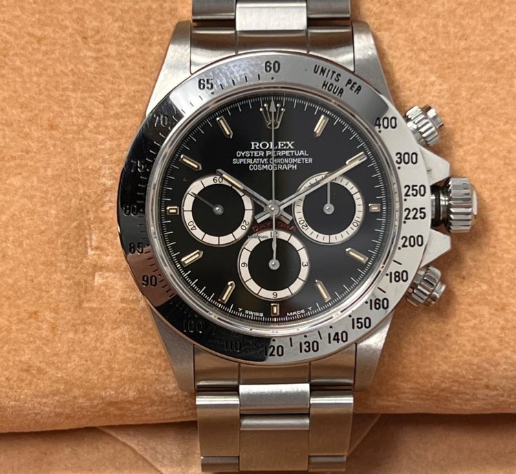Rolex Daytona Zenith 4lines Bezel 225 Never Worn