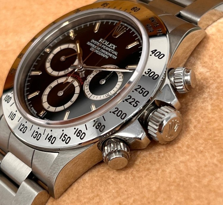 Rolex Daytona Zenith 4lines Bezel 225 Never Worn