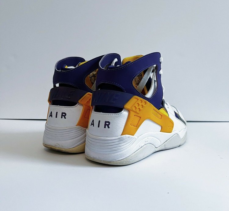 2015 Nike Air Flight Huarache Kobe Rare 705005 101 Sz 8 5