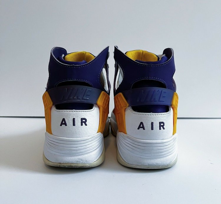 2015 Nike Air Flight Huarache Kobe Rare 705005 101 Sz 8 5
