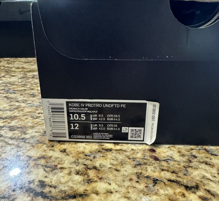 Nike Kobe 4 Undefeated Bucks