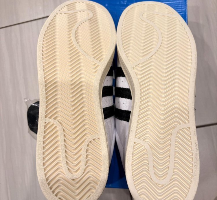 Adidas Originals Superstar Laceless Size 9 5