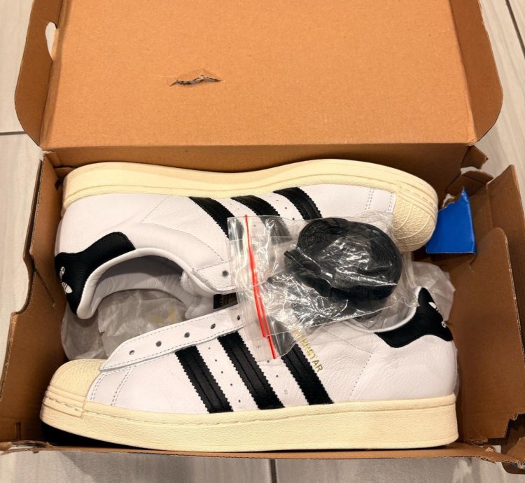 Adidas Originals Superstar Laceless Size 9 5