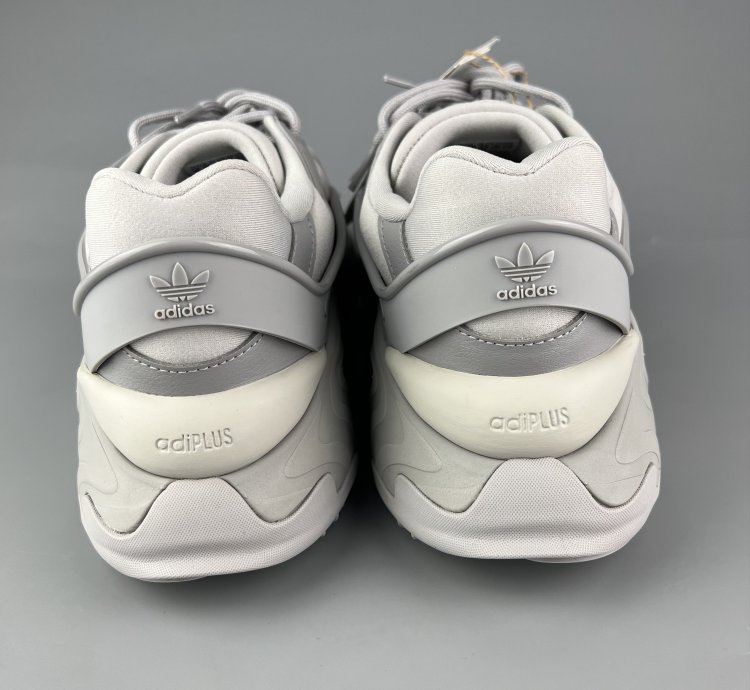 Adidas Oznova Men Gray Sneakers Size Us10