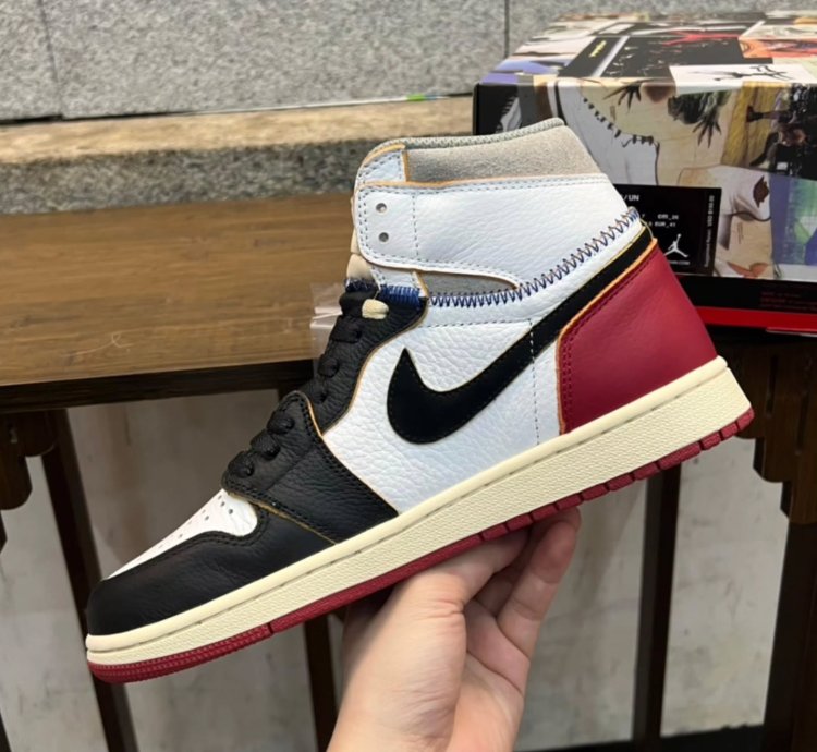 Union La X Air Jordan 1 Retro High Nrg black Toe