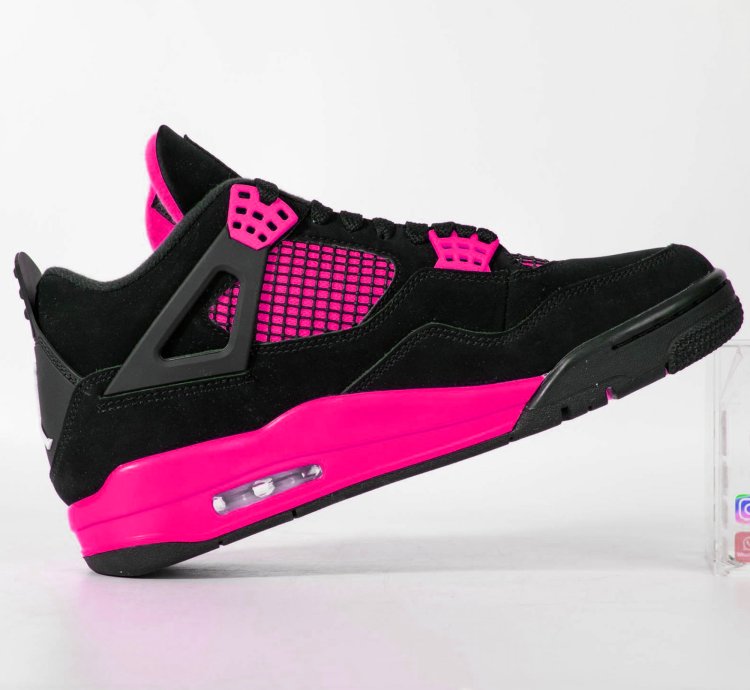 Air Jordan 4 Pink Thunder