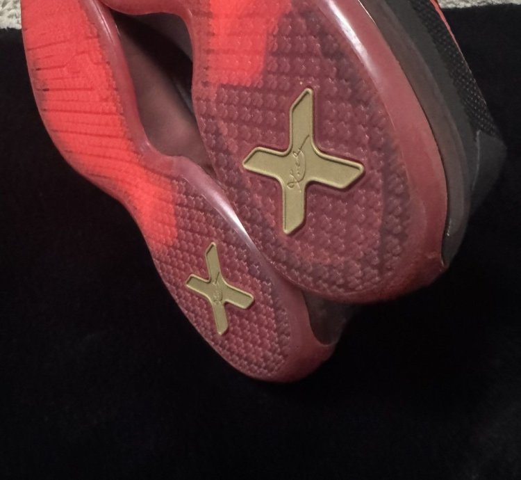 Ds Nike Kobe 10 Bright Crimson Size 6 5y