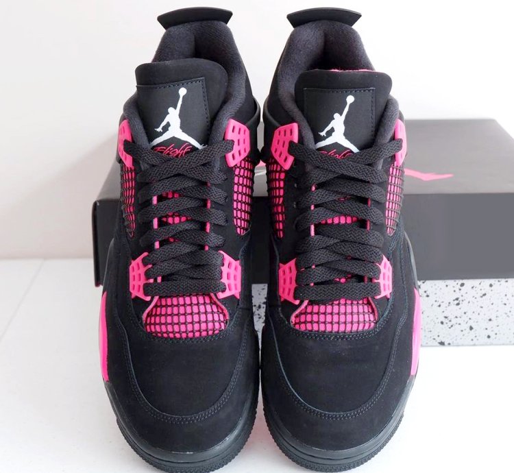 Air Jordan 4 Pink Thunder