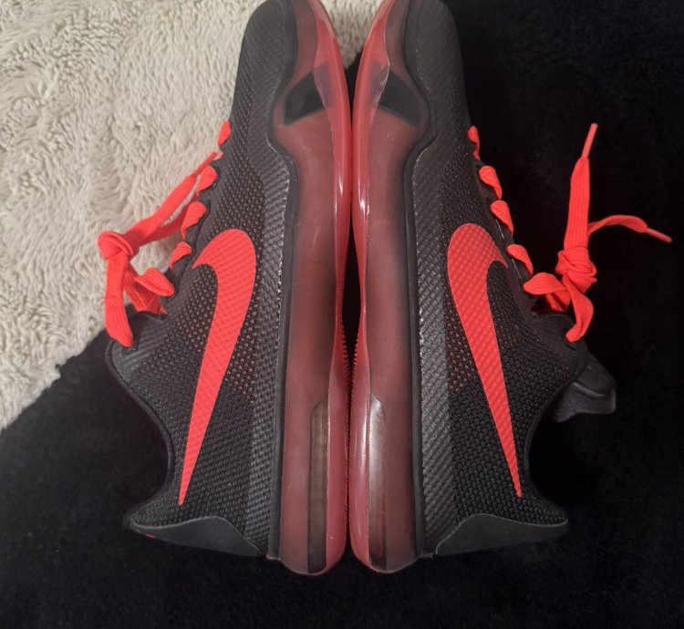 Ds Nike Kobe 10 Bright Crimson Size 6 5y