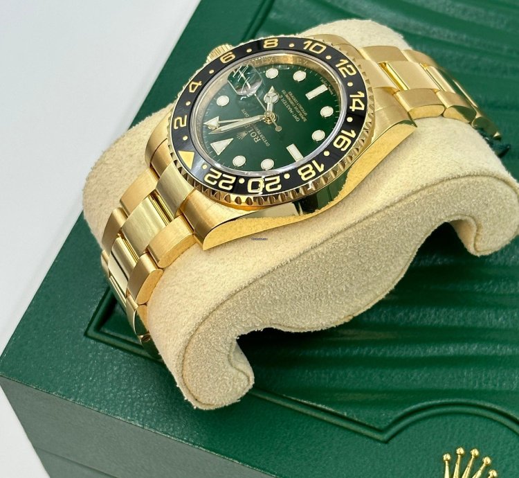 Rolex Gmt-master Ii 116718ln Green Dial